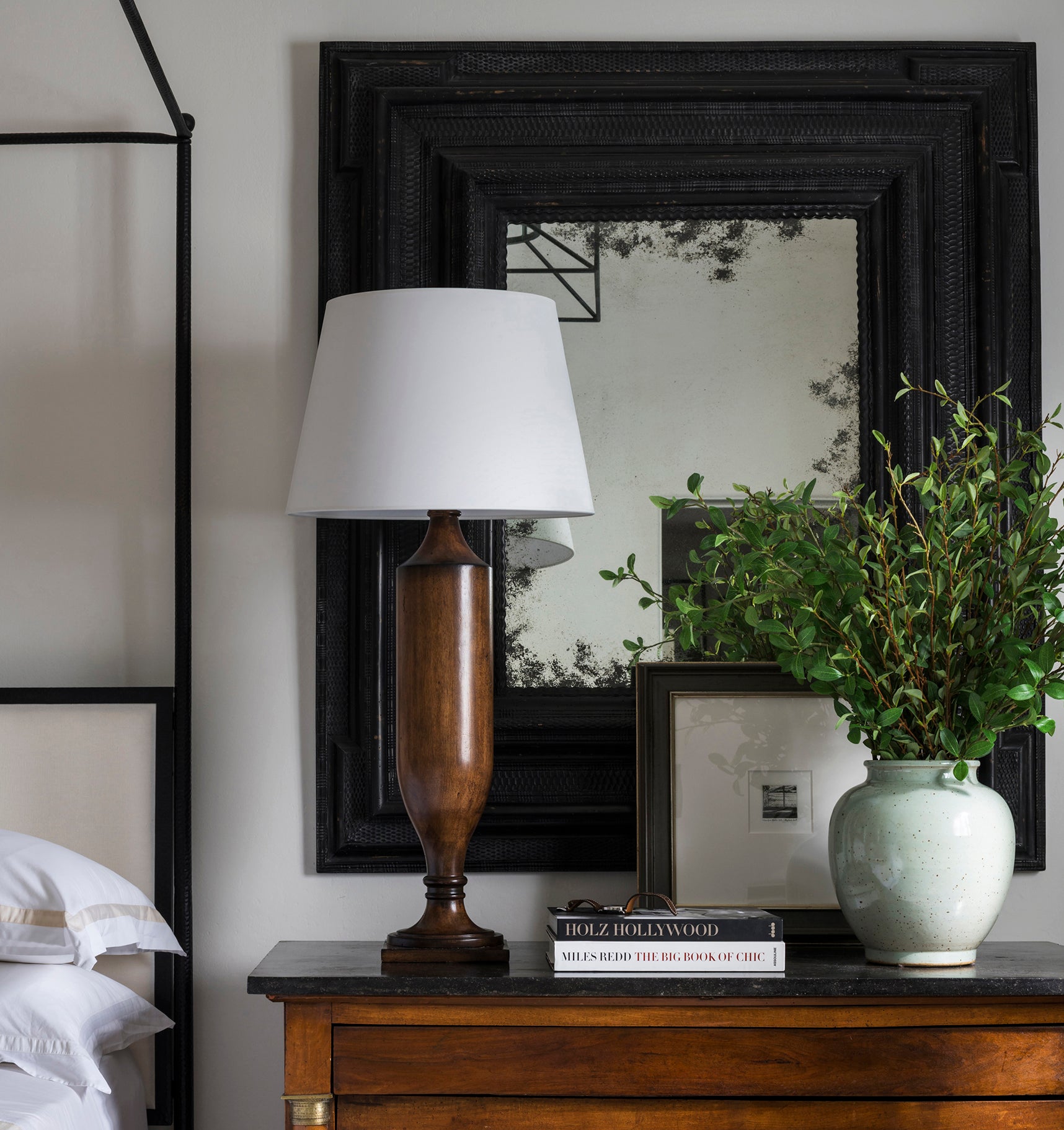 files/ARCHIVE_BHDM_LIVING_WITH_ANTIQUES-DETAIL-2210-02.jpg