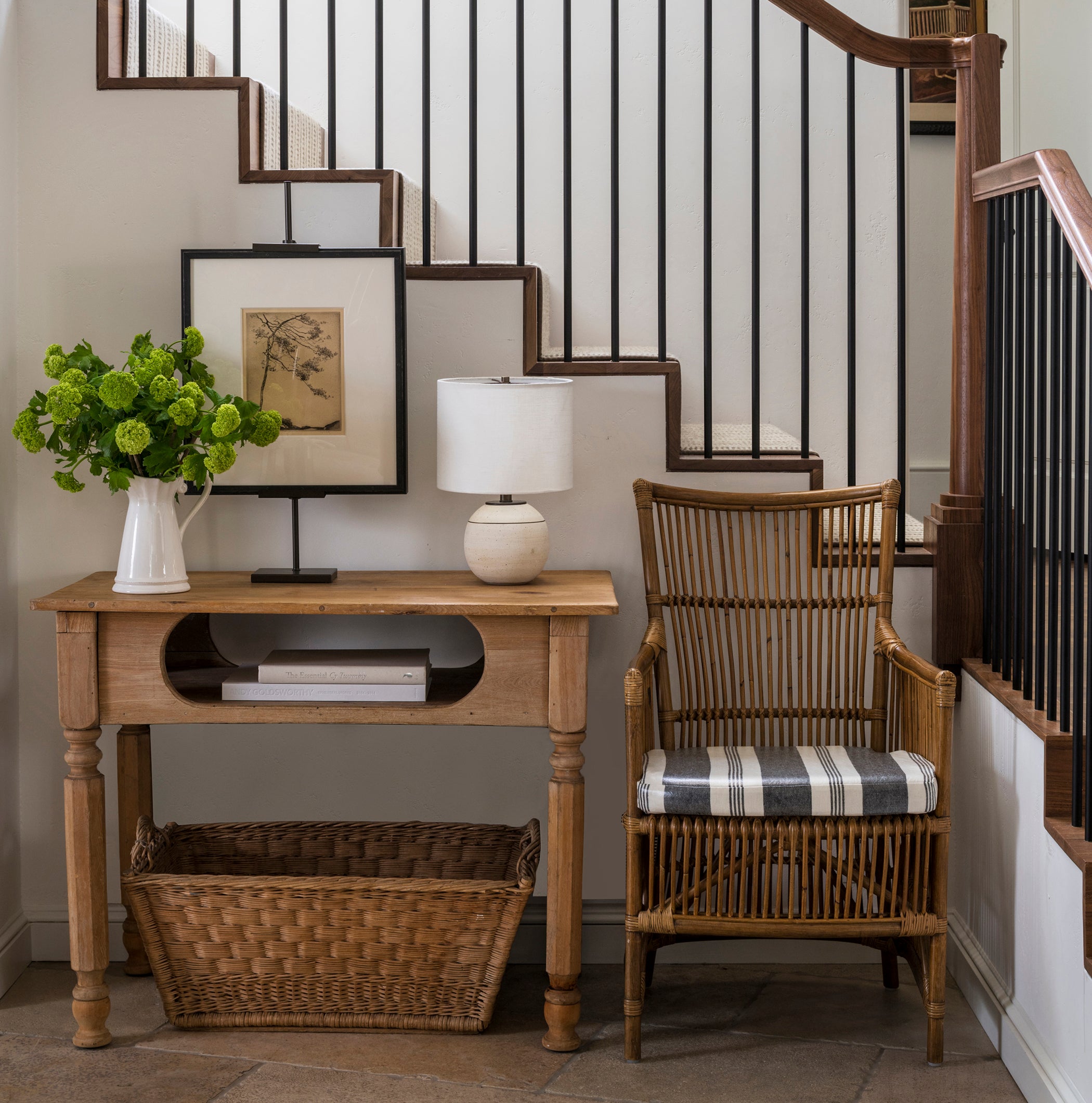 files/ARCHIVE_BHDM_LIVING_WITH_ANTIQUES-DETAIL-2210-10.jpg